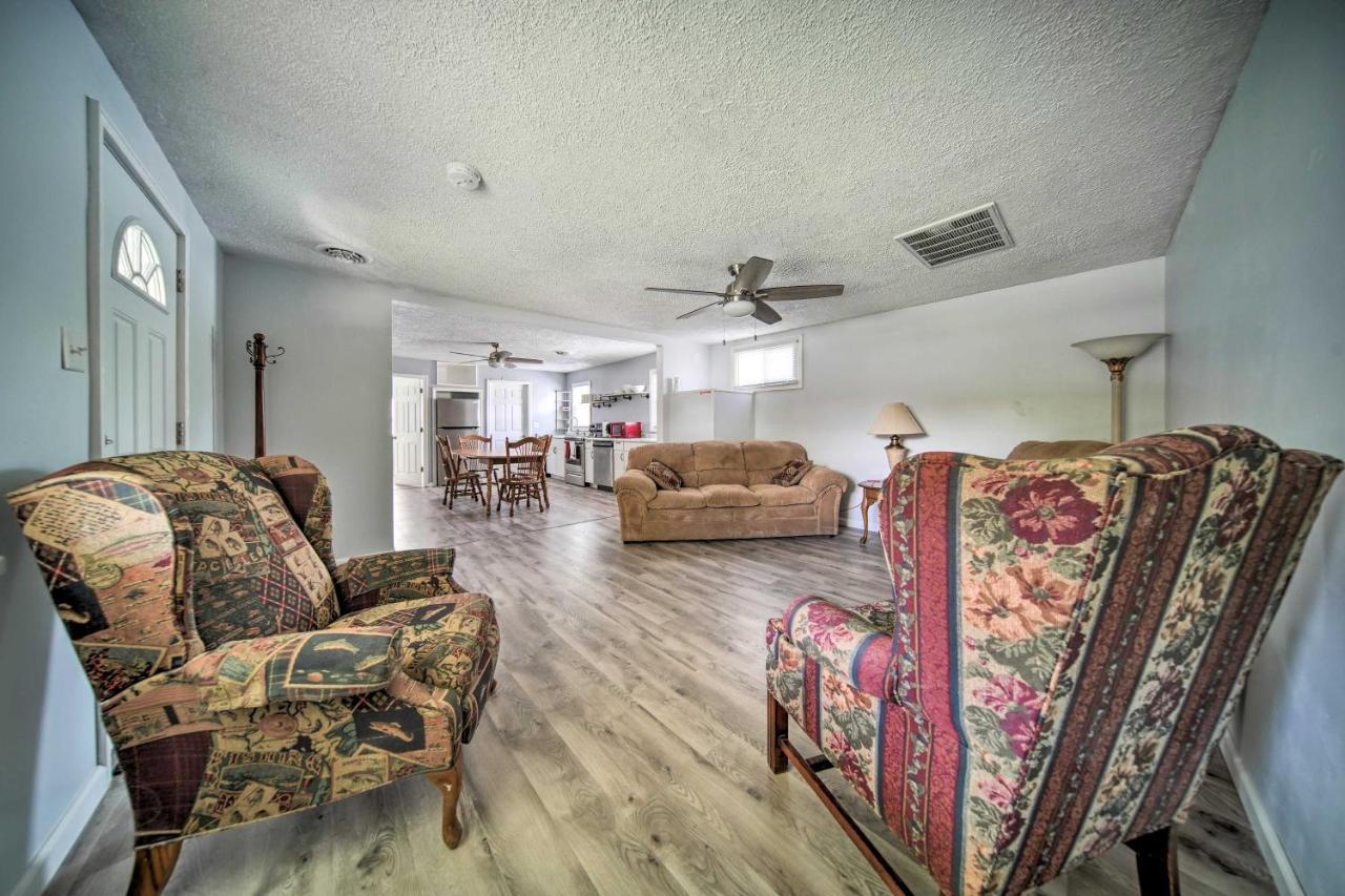 Spacious Geneva House Less Than 5 Mi To The Strip! Buitenkant foto